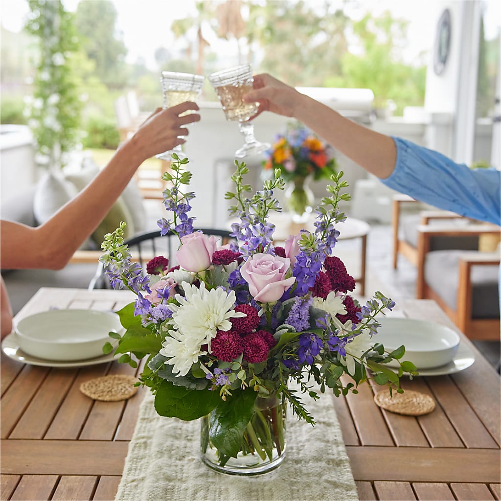 Violet Frost Bouquet – Depot Des Fleurs, Montreal PQ