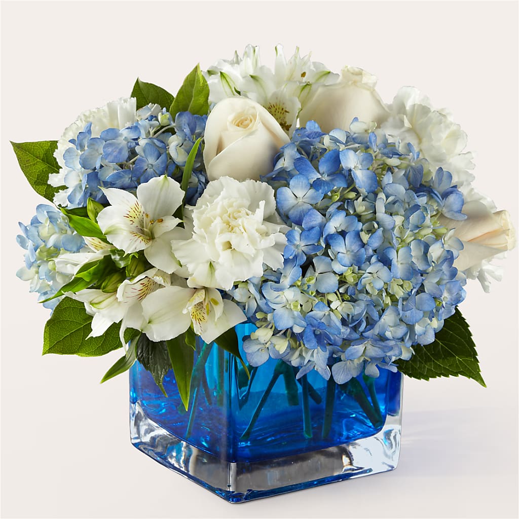 Soothing Waters Bouquet – Depot Des Fleurs, Montreal PQ