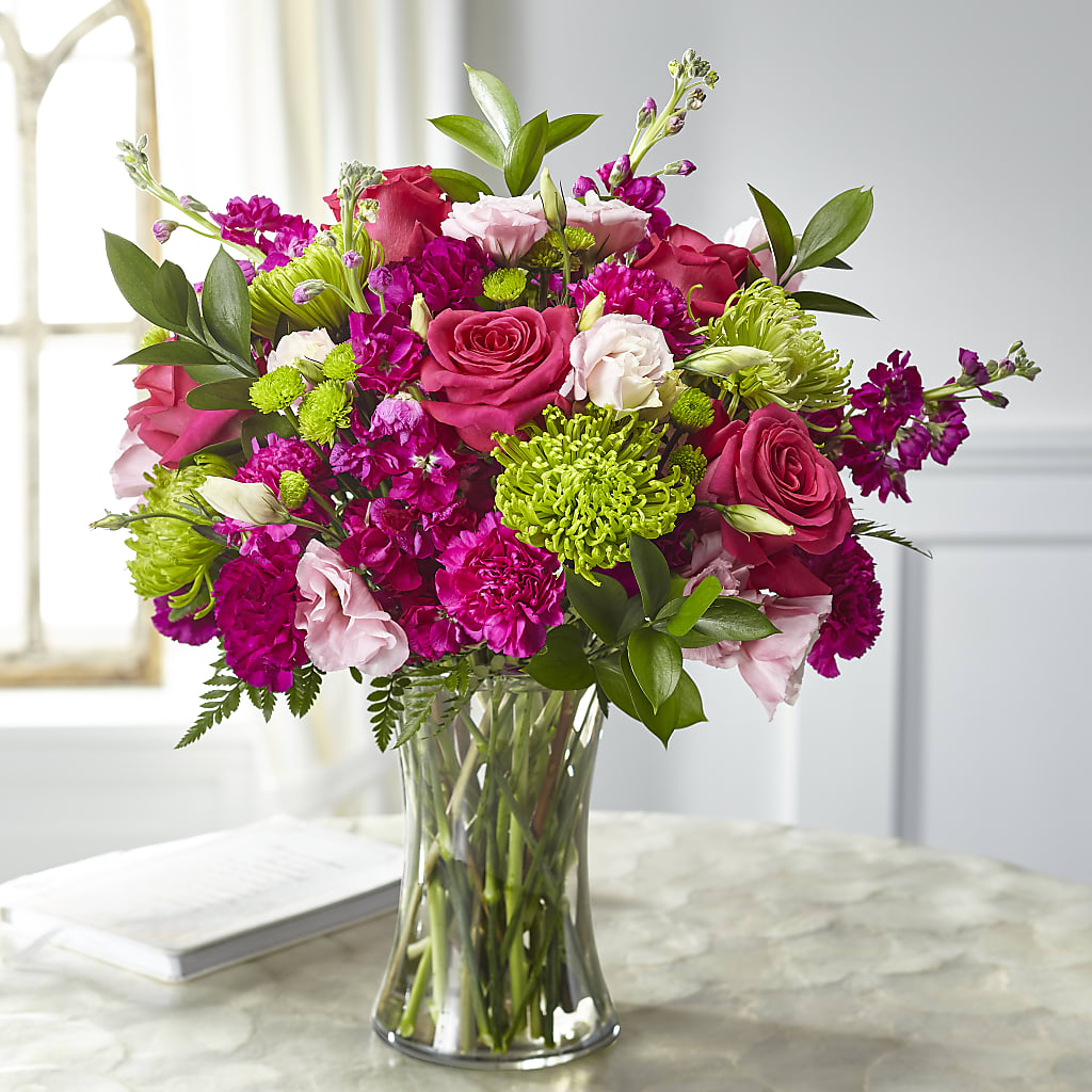 Everlasting Embrace Bouquet – Depot Des Fleurs, Montreal PQ