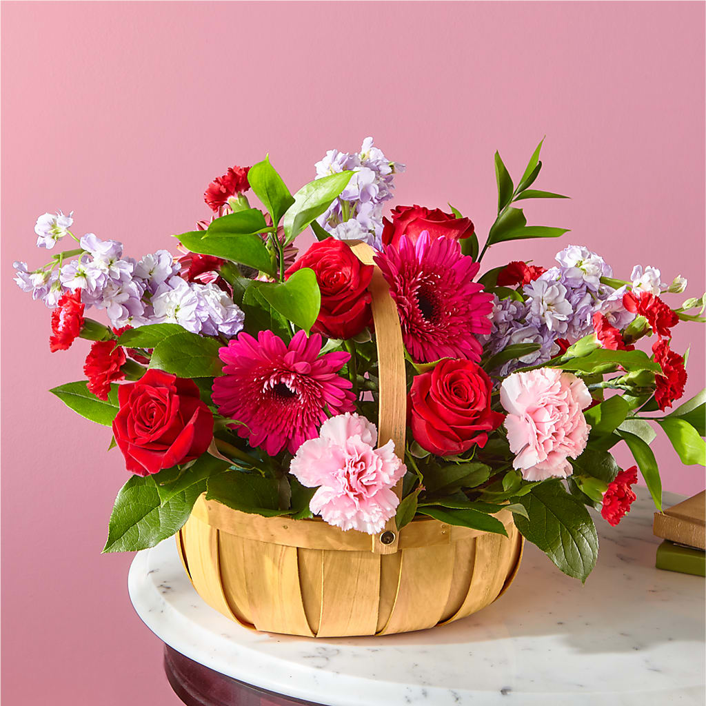Pink Picnic Basket – Depot Des Fleurs, Montreal PQ