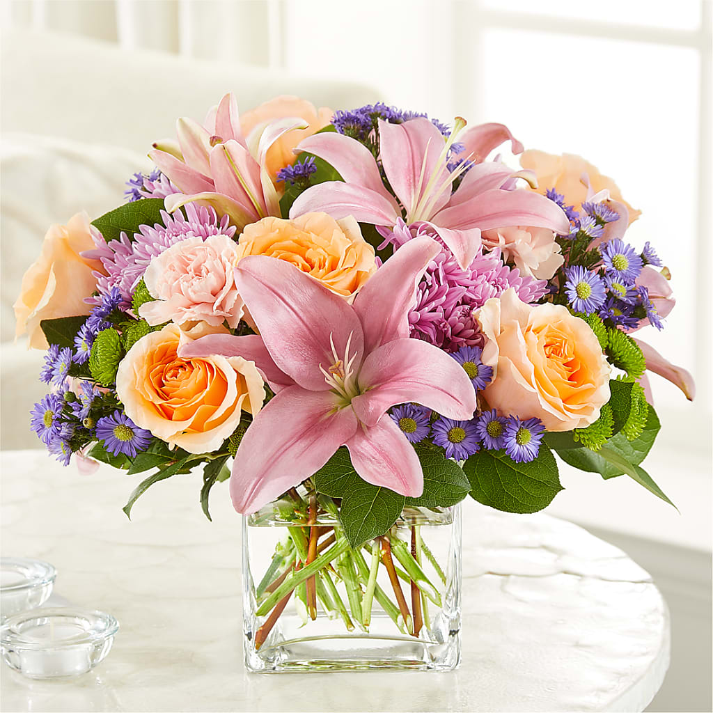 Delicate Details Bouquet – Depot Des Fleurs, Montreal PQ