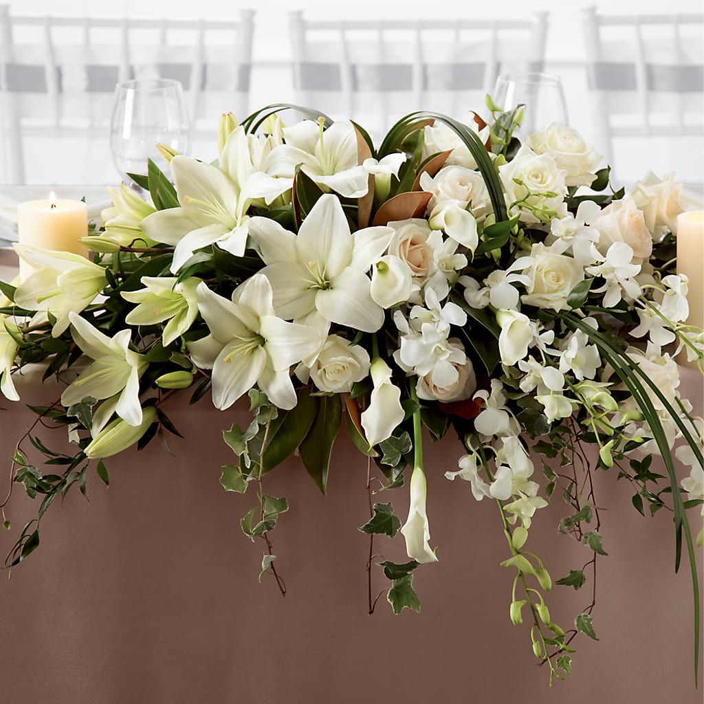 White Linen Arrangement – Depot Des Fleurs, Montreal PQ