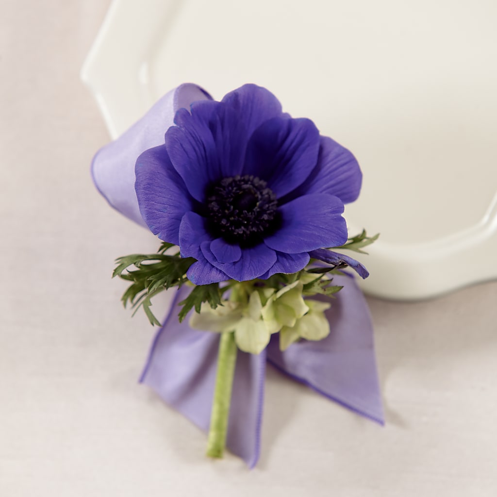 Purple Passion Boutonniere – Depot Des Fleurs, Montreal PQ