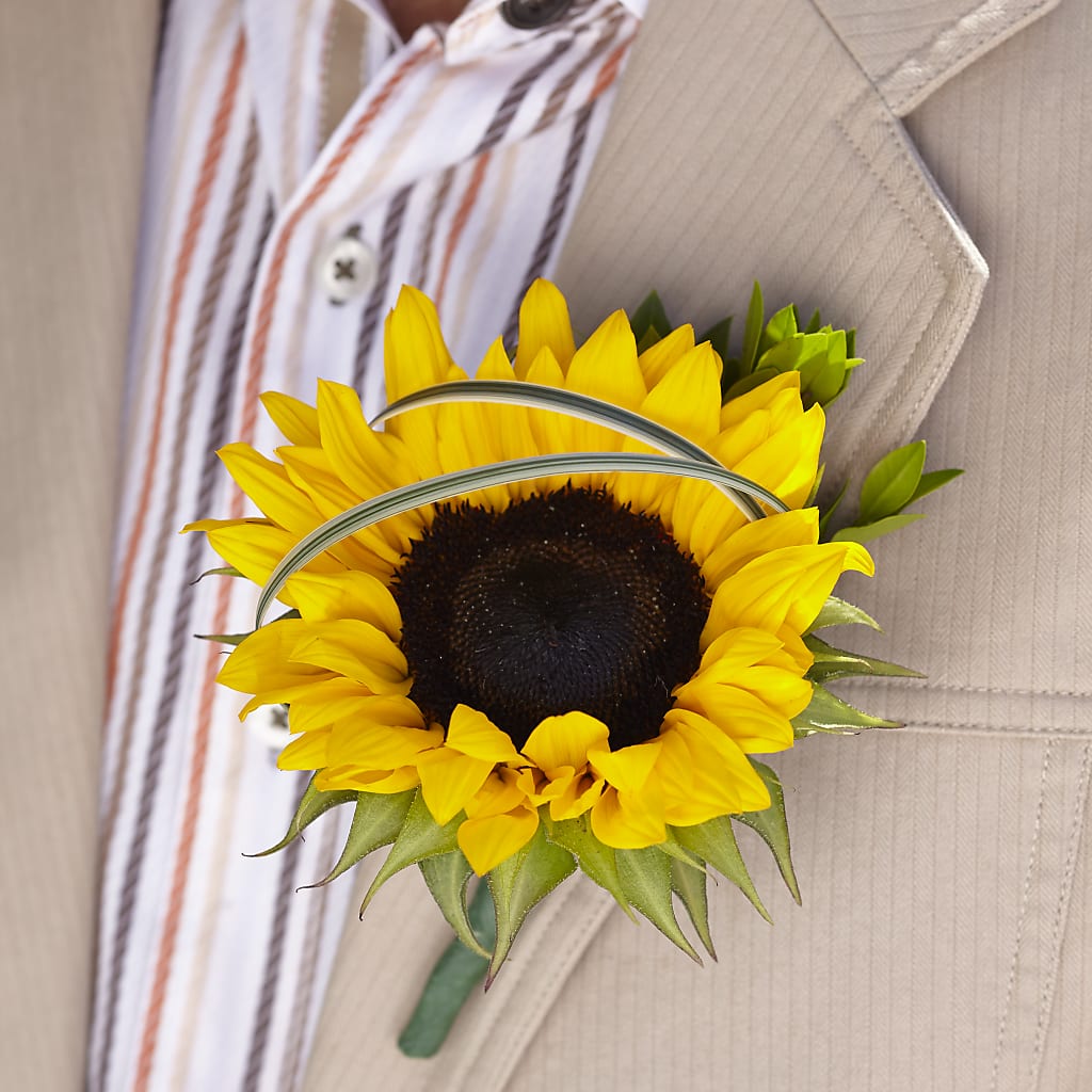 Free Spirit Boutonniere – Depot Des Fleurs, Montreal PQ