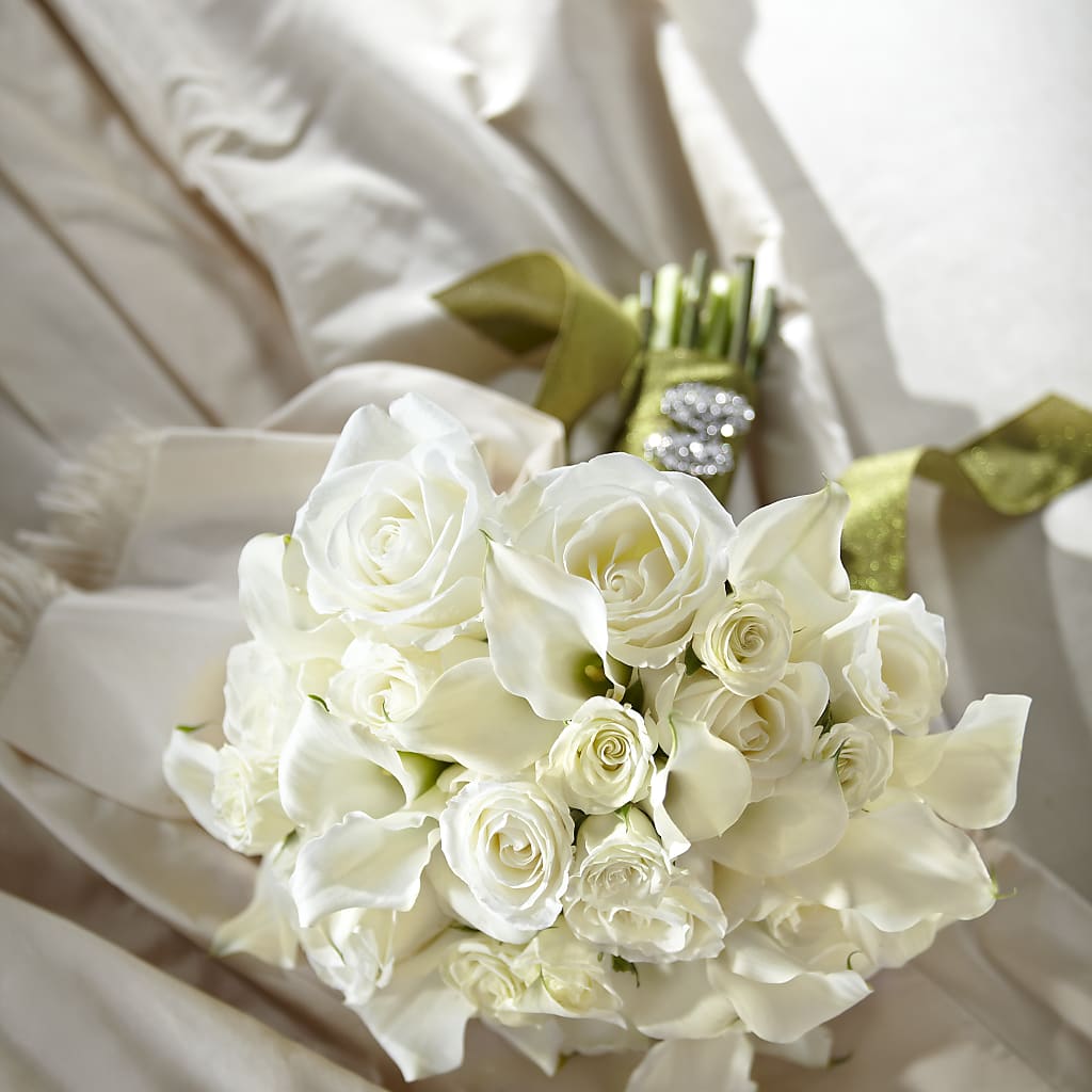 Serene Highness Bouquet – Depot Des Fleurs, Montreal PQ