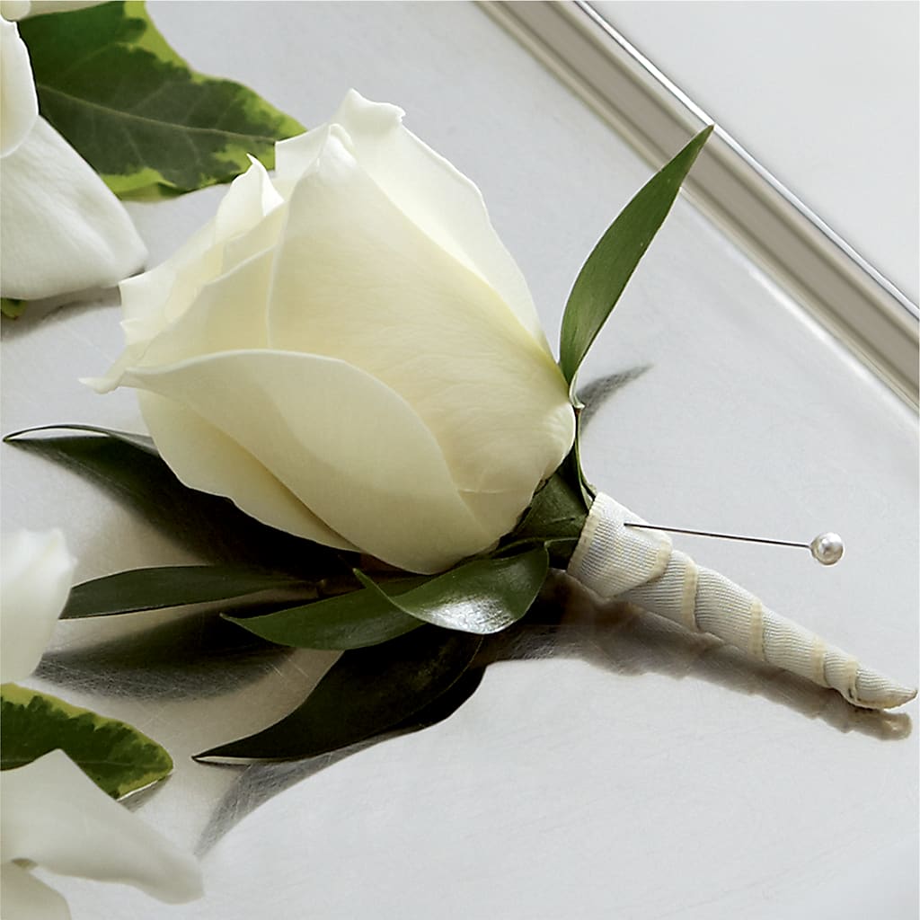 White Rose Boutonniere – Depot Des Fleurs, Montreal PQ