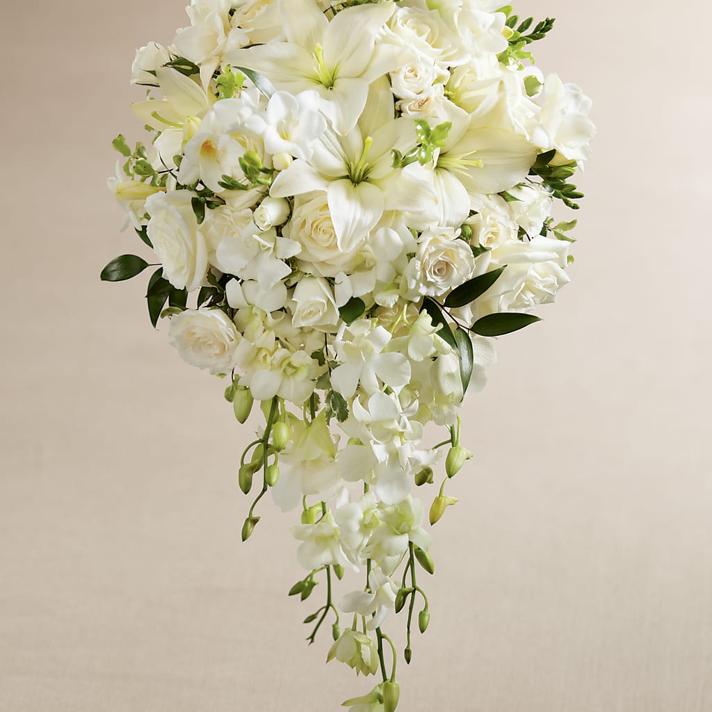 White Wonders Bouquet – Depot Des Fleurs, Montreal PQ