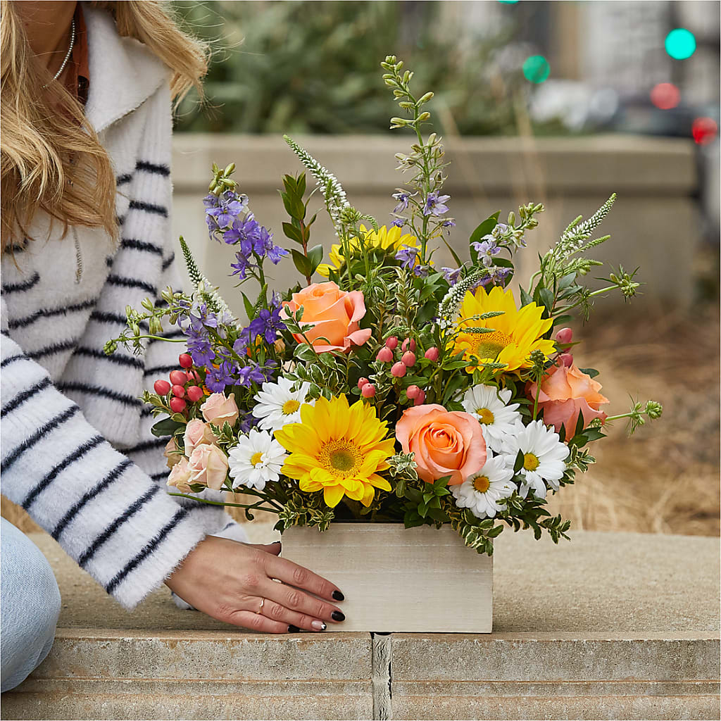 The Good Life Bouquet –  Depot Des Fleurs, Montreal PQ
