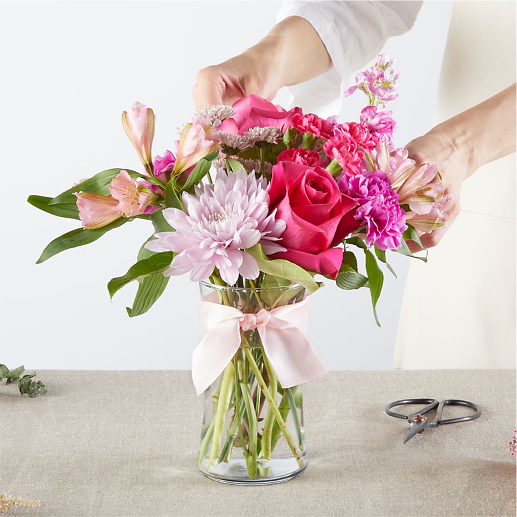Pink Ribbon - A Florist Original –  Depot Des Fleurs, Montreal PQ