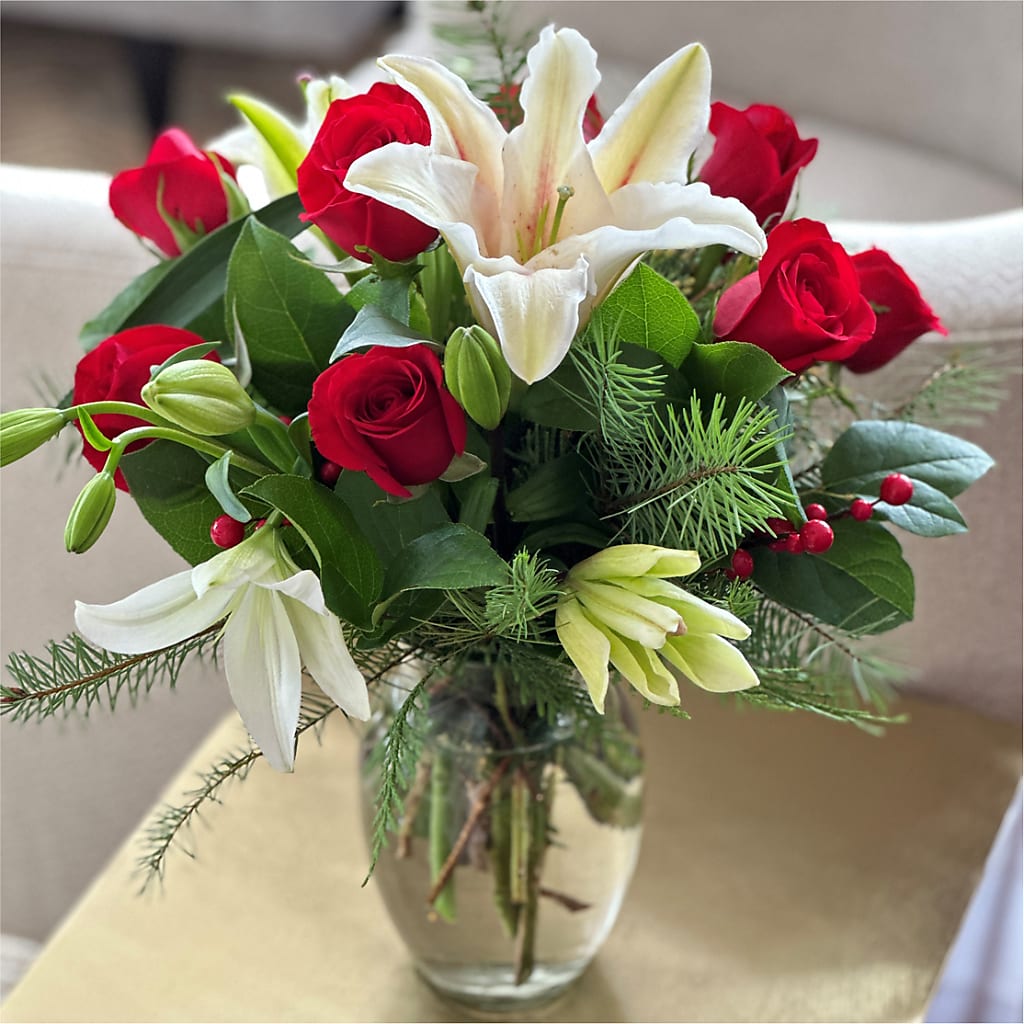 Sparkling Snowflakes Bouquet –  Depot Des Fleurs, Montreal PQ