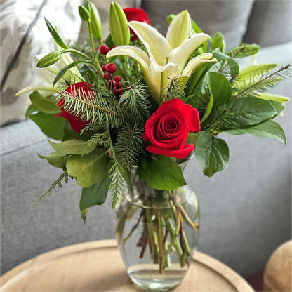 Sparkling Snowflakes Bouquet –  Depot Des Fleurs, Montreal PQ