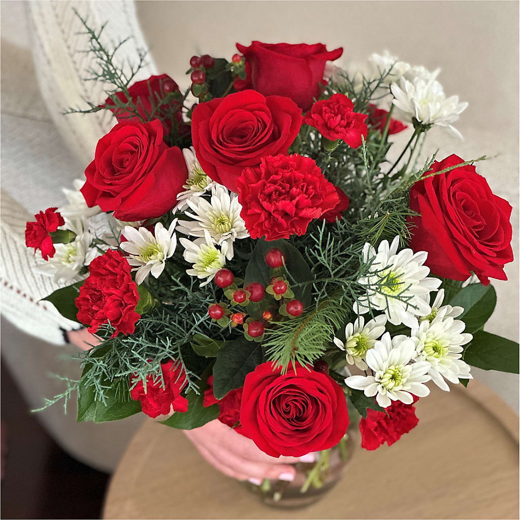 Seasonal Magic Bouquet –  Depot Des Fleurs, Montreal PQ
