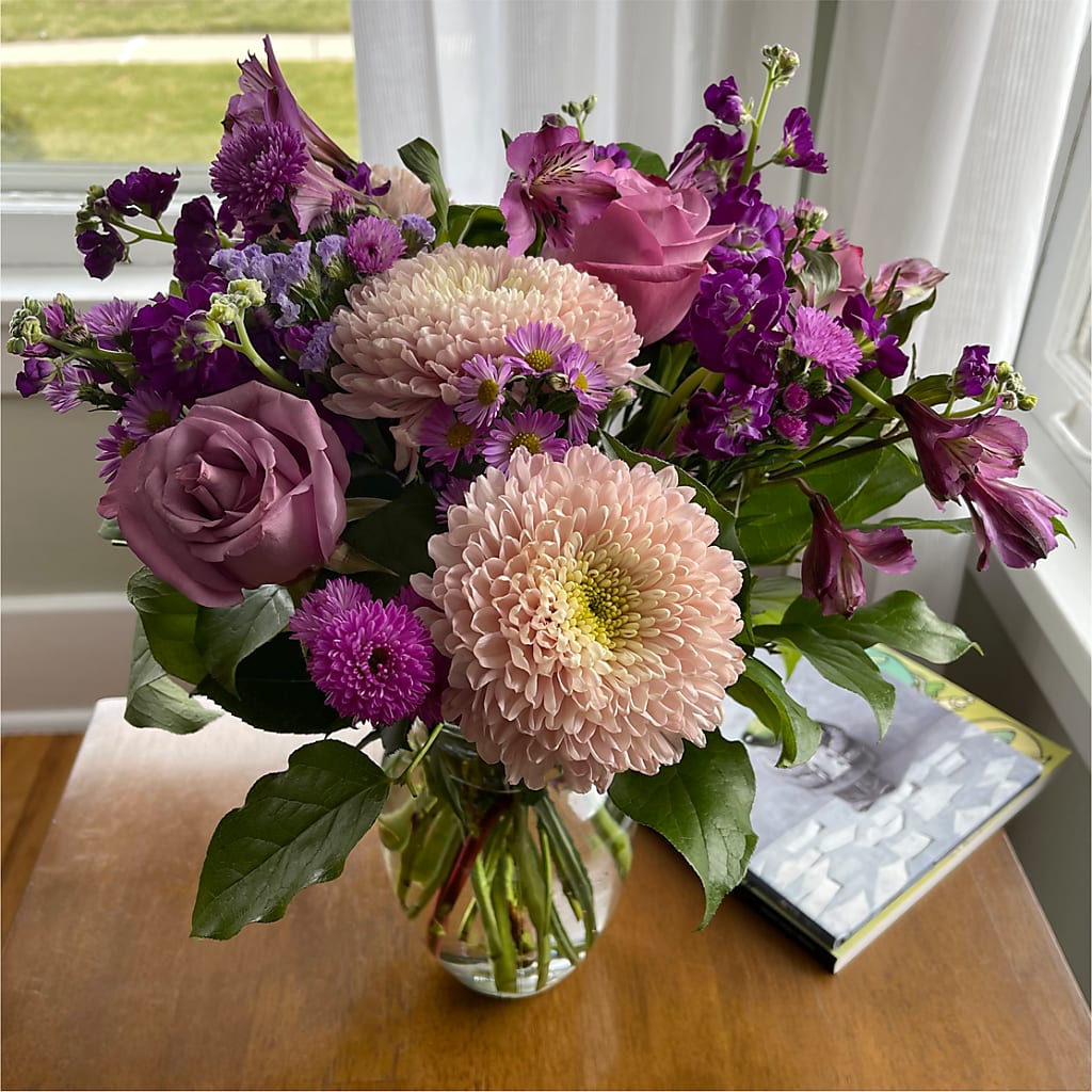 Ultraviolet Bouquet –  Depot Des Fleurs, Montreal PQ