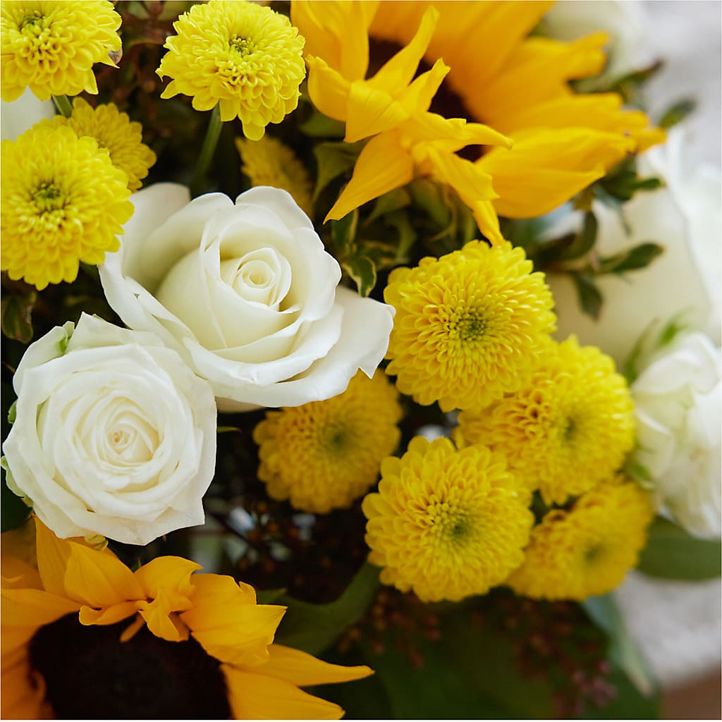 Luminous Morning Bouquet –  Depot Des Fleurs, Montreal PQ