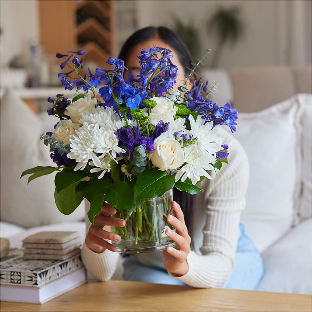 Cerulean Waves Bouquet –  Depot Des Fleurs, Montreal PQ