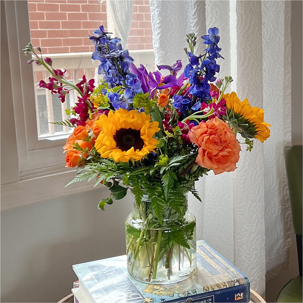 Rays of Life Bouquet –  Depot Des Fleurs, Montreal PQ