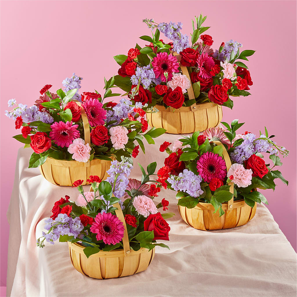 Pink Picnic Basket –  Depot Des Fleurs, Montreal PQ