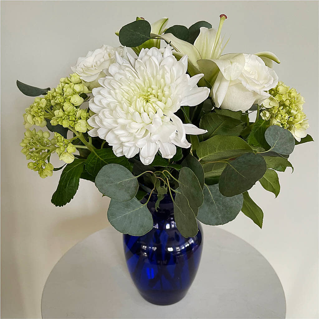 Snowy Dreams Bouquet –  Depot Des Fleurs, Montreal PQ