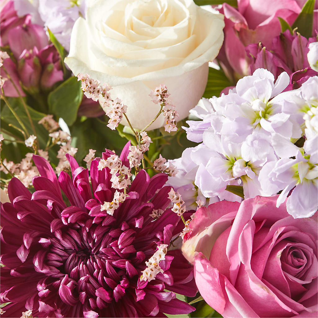 Amethyst Dreams Bouquet –  Depot Des Fleurs, Montreal PQ
