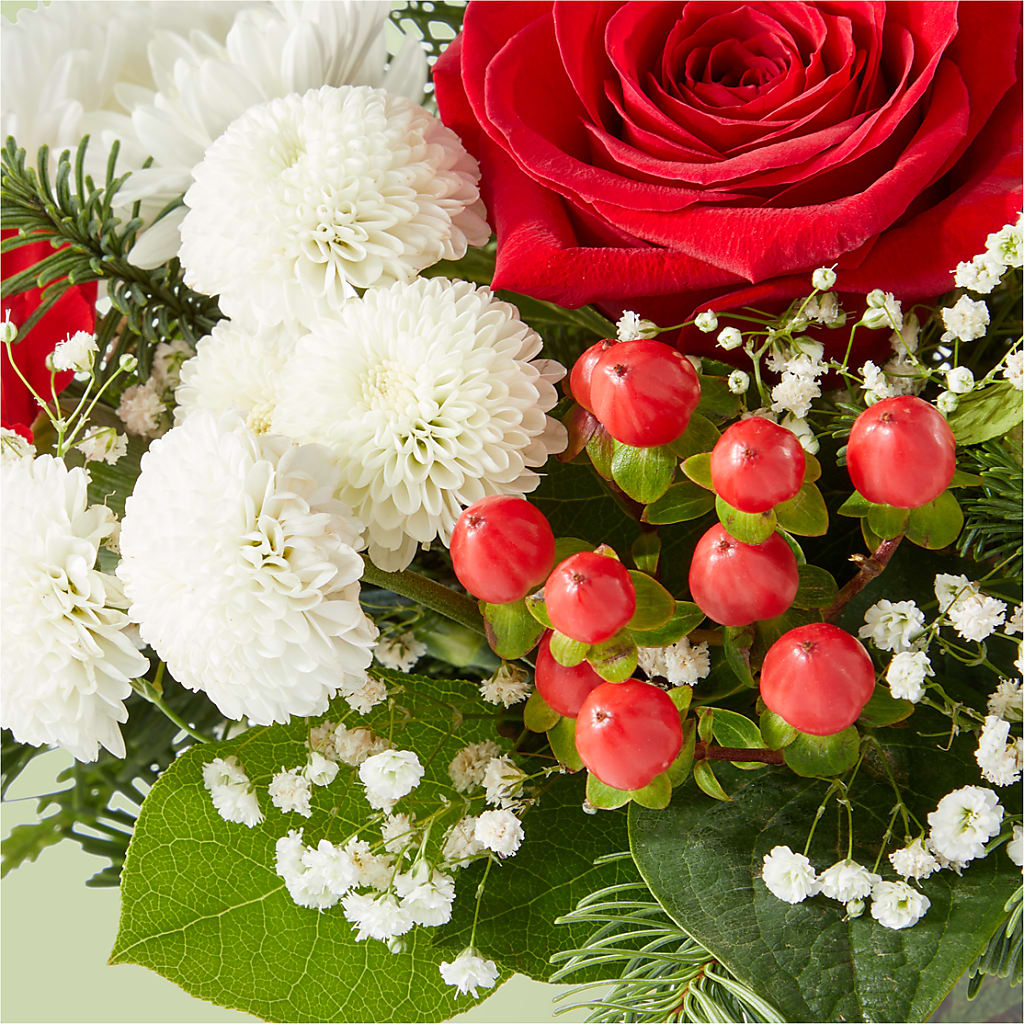 Chance of Flurries Bouquet –  Depot Des Fleurs, Montreal PQ