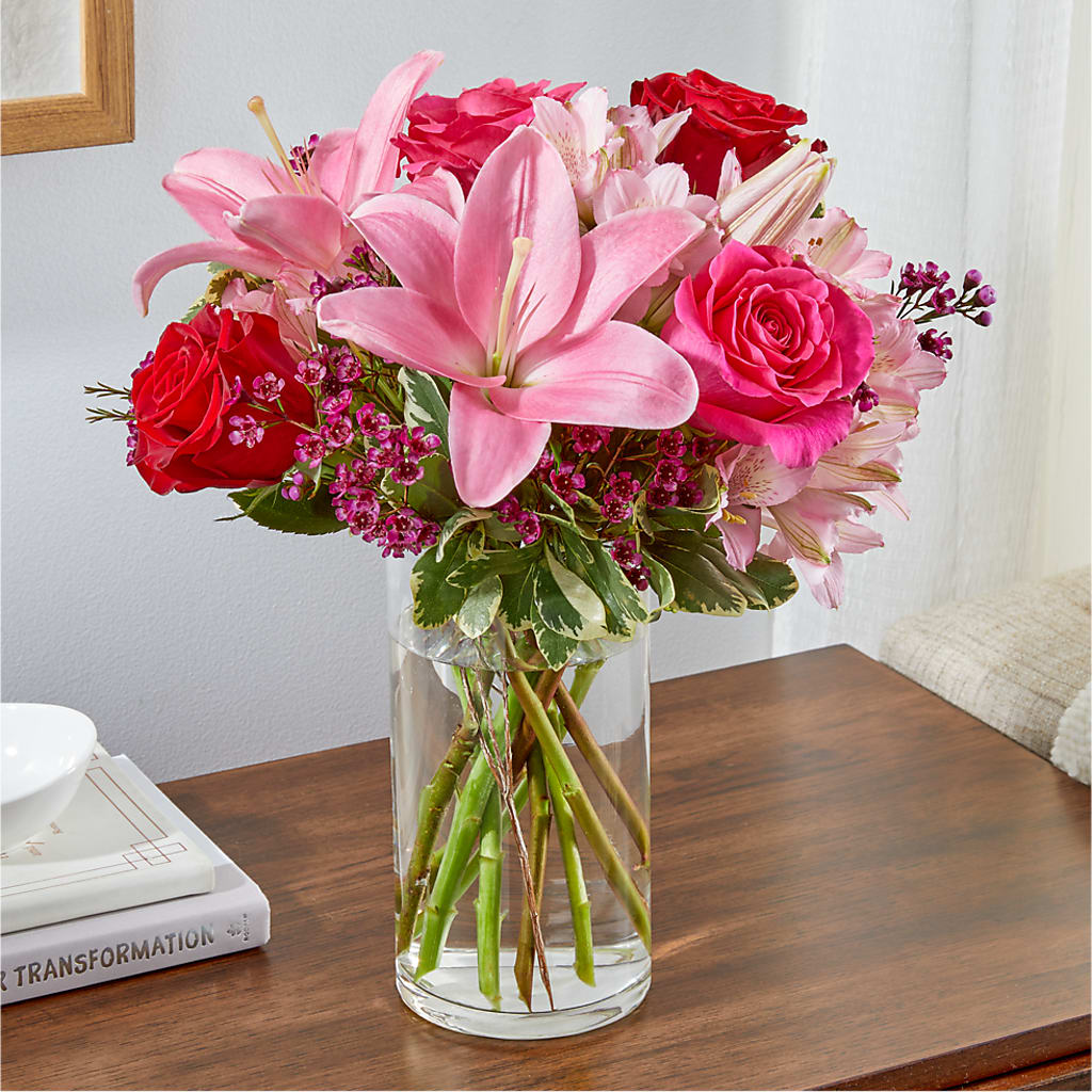 Lucky in Love Bouquet –  Depot Des Fleurs, Montreal PQ