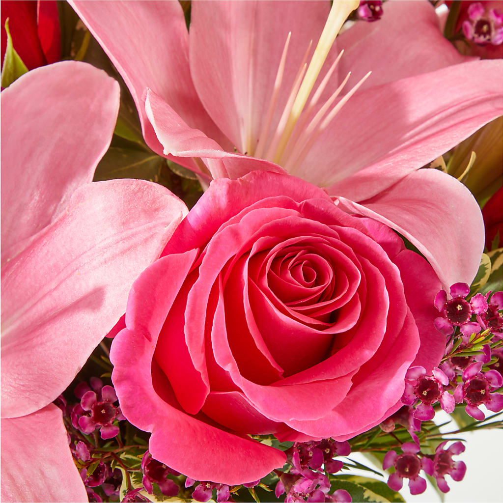 Lucky in Love Bouquet –  Depot Des Fleurs, Montreal PQ