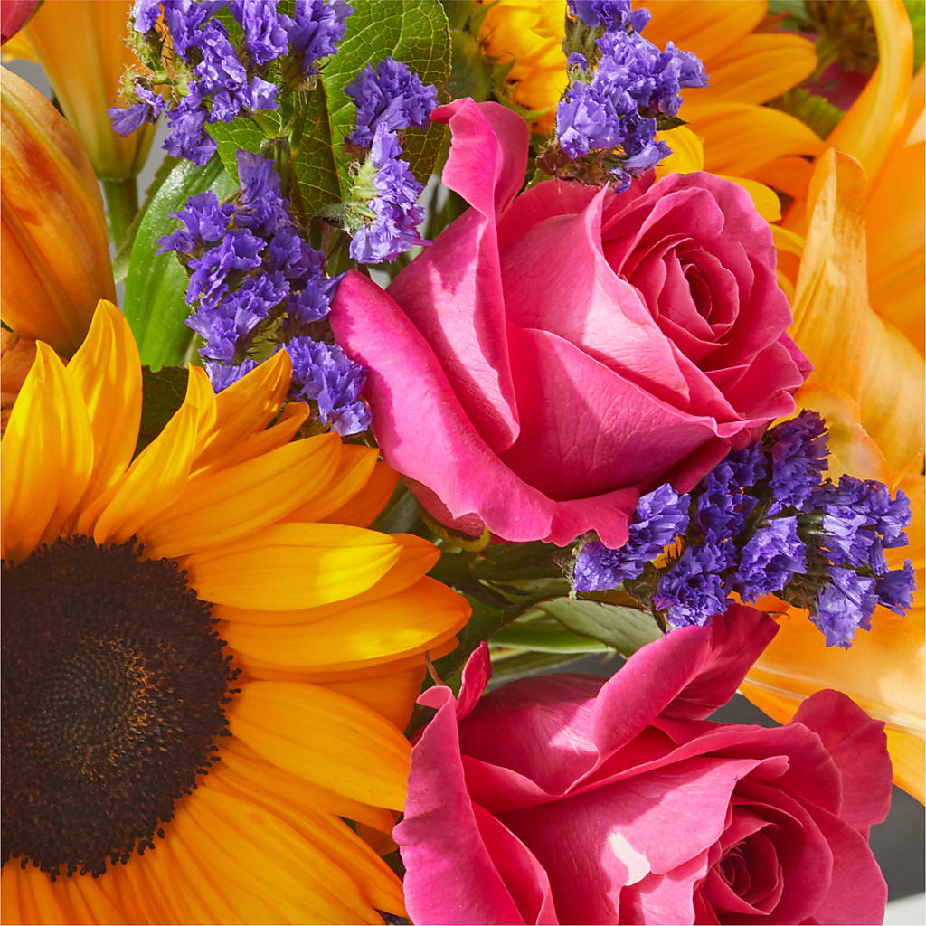 Joyful Bouquet –  Depot Des Fleurs, Montreal PQ