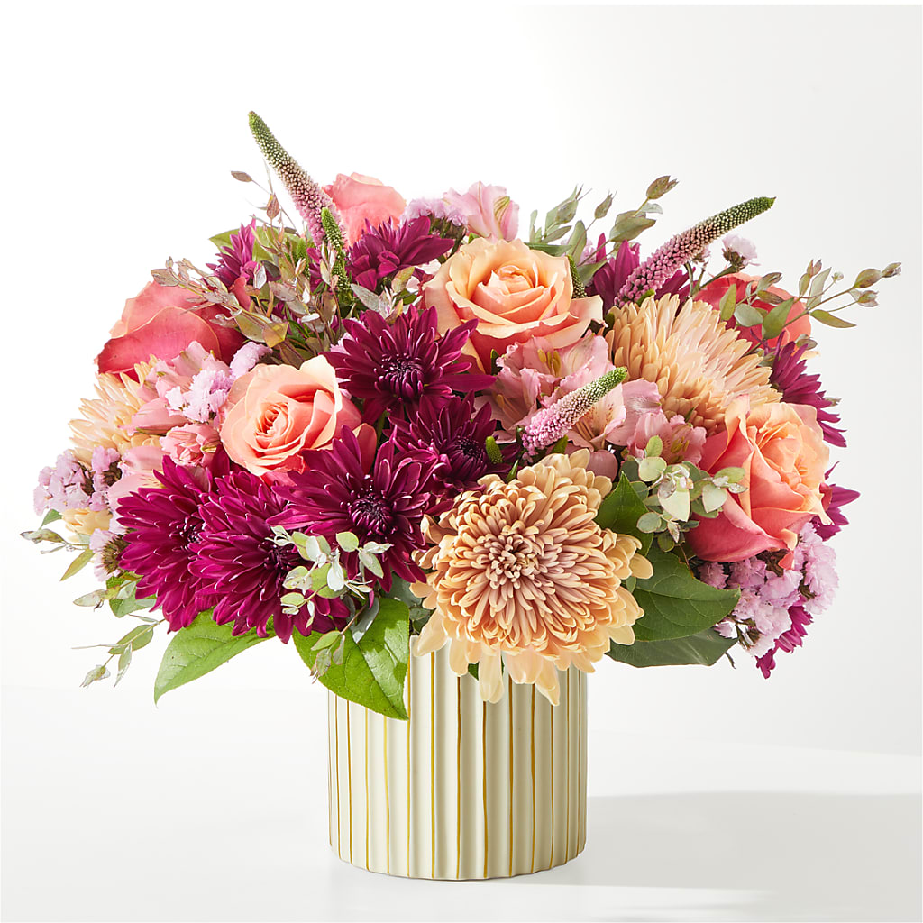 Berry Cobbler Bouquet with Ivory Vase –  Depot Des Fleurs, Montreal PQ