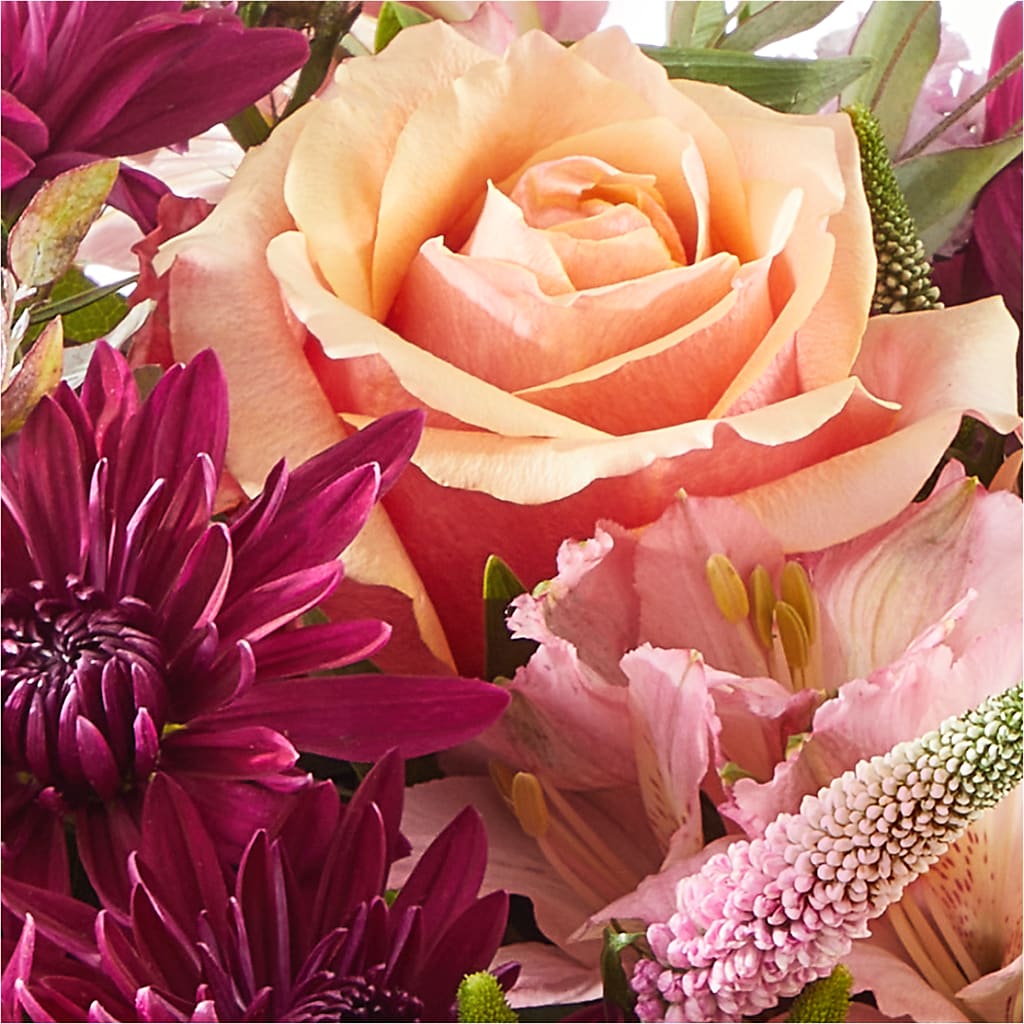 Berry Cobbler Bouquet –  Depot Des Fleurs, Montreal PQ