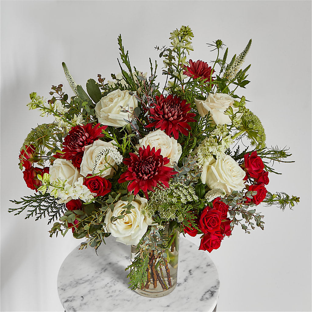 Favorite Traditions Bouquet –  Depot Des Fleurs, Montreal PQ