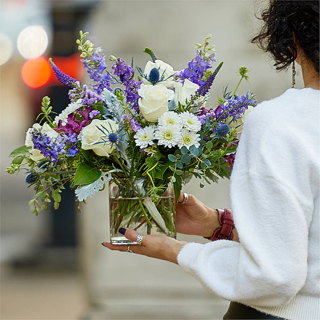 Shooting Star Bouquet –  Depot Des Fleurs, Montreal PQ