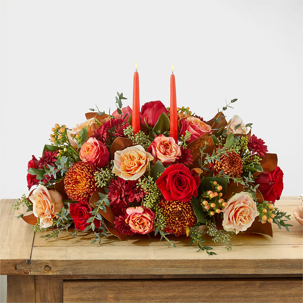 Gather Near Centerpiece –  Depot Des Fleurs, Montreal PQ