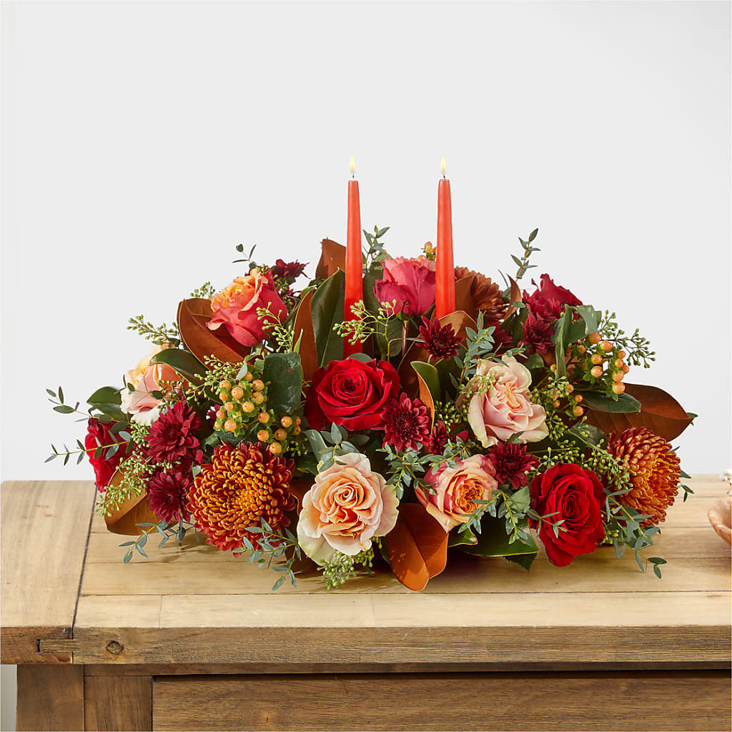 Gather Near Centerpiece –  Depot Des Fleurs, Montreal PQ