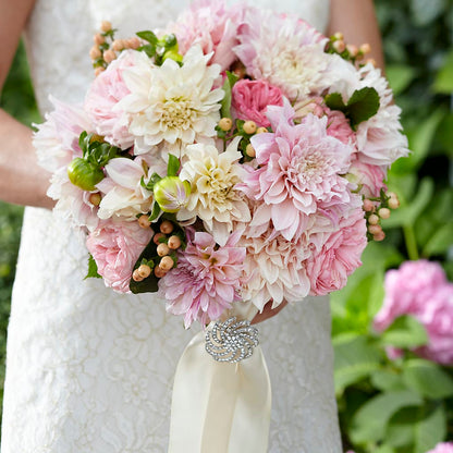 Heart's Promise Bouquet –  Depot Des Fleurs, Montreal PQ
